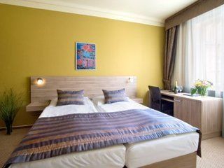 Hotell Meda Of Museum Kampa Prag